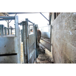 Anti-backing bar Anti-backing bar