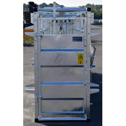 Fixed cattle handling race Fixed cattle handling race