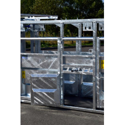 Fixed cattle handling race Fixed cattle handling race