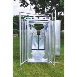 LFM crush - Handling - Adjustable sides - Sheeted side panels with opening top part