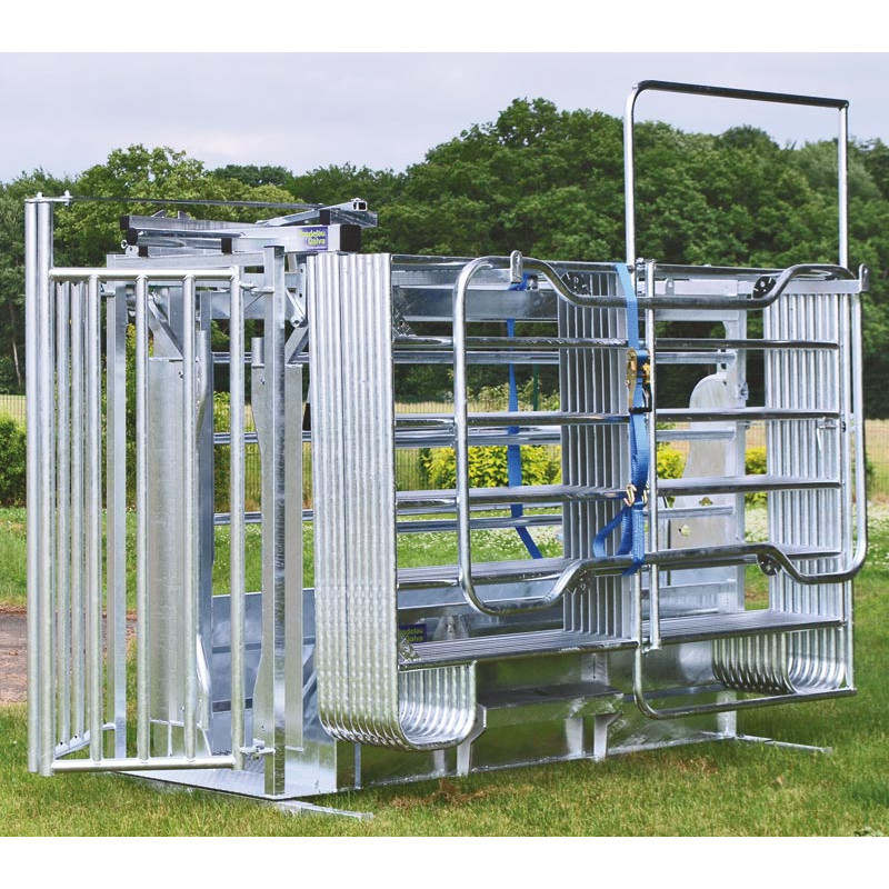 LFM crush - Handling - Adjustable sides - Sheeted side panels with opening top part