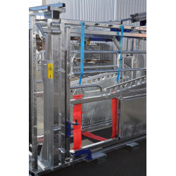 LVM crush - 4 gates - Adjustable sides - side panels with gates