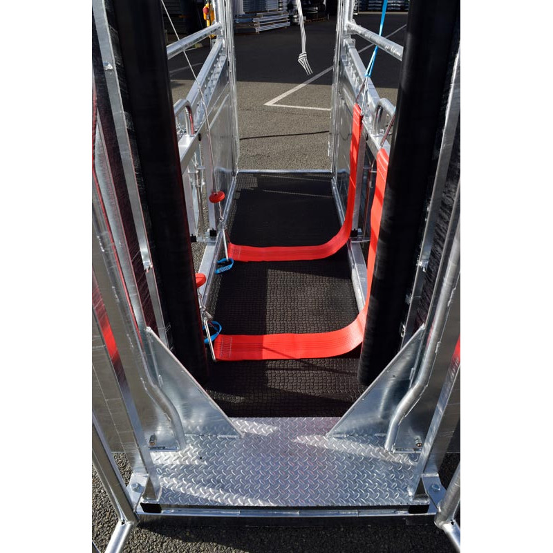 LVM crush - 4 gates - Adjustable sides - side panels with gates