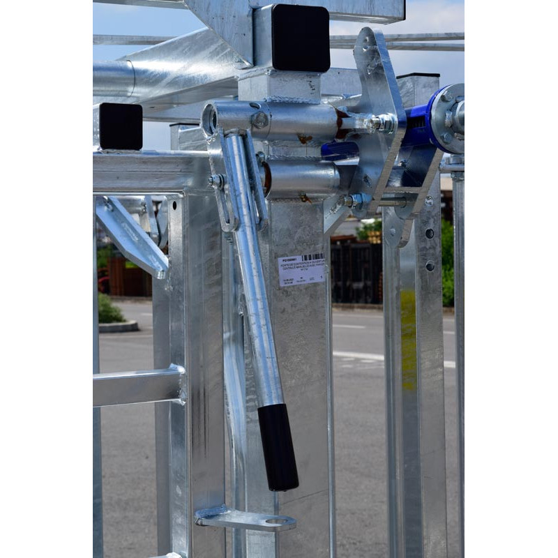 PCCM manual headgate