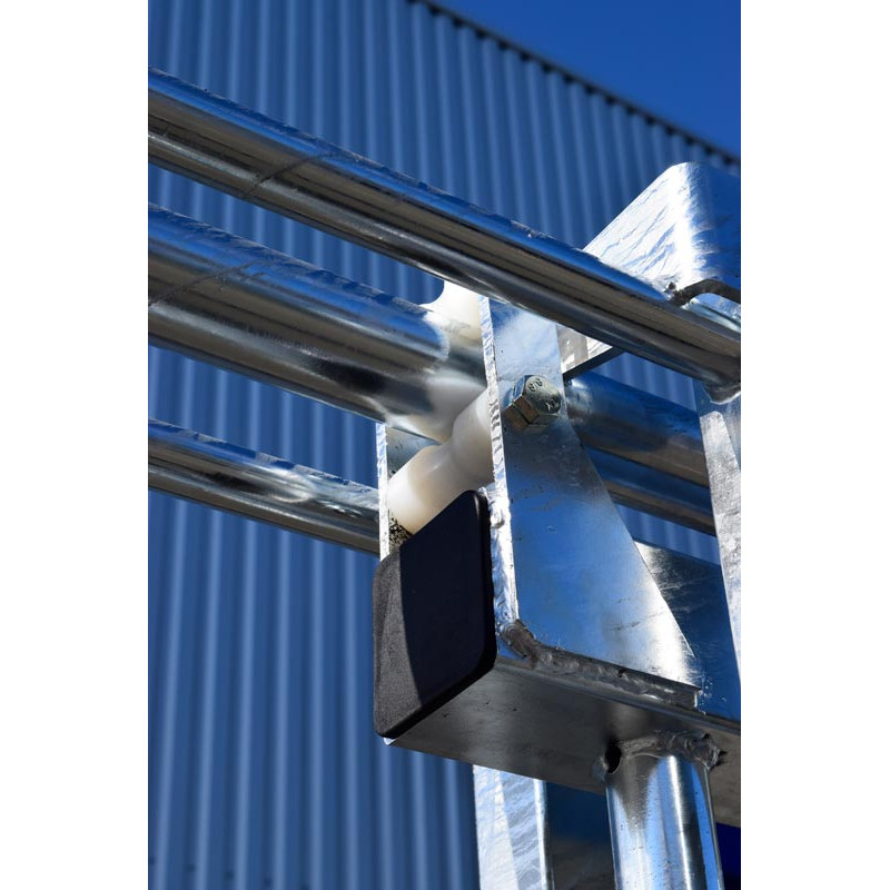 Manual single-panel offset stop gate