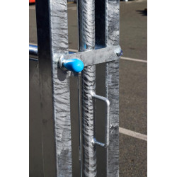 Manual single-panel offset stop gate