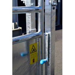 Manual single-panel offset stop gate