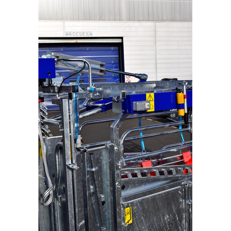 Pneumatic push/anti-backing system for cages manuelles Pneumatic push/anti-backing system for cages manuelles