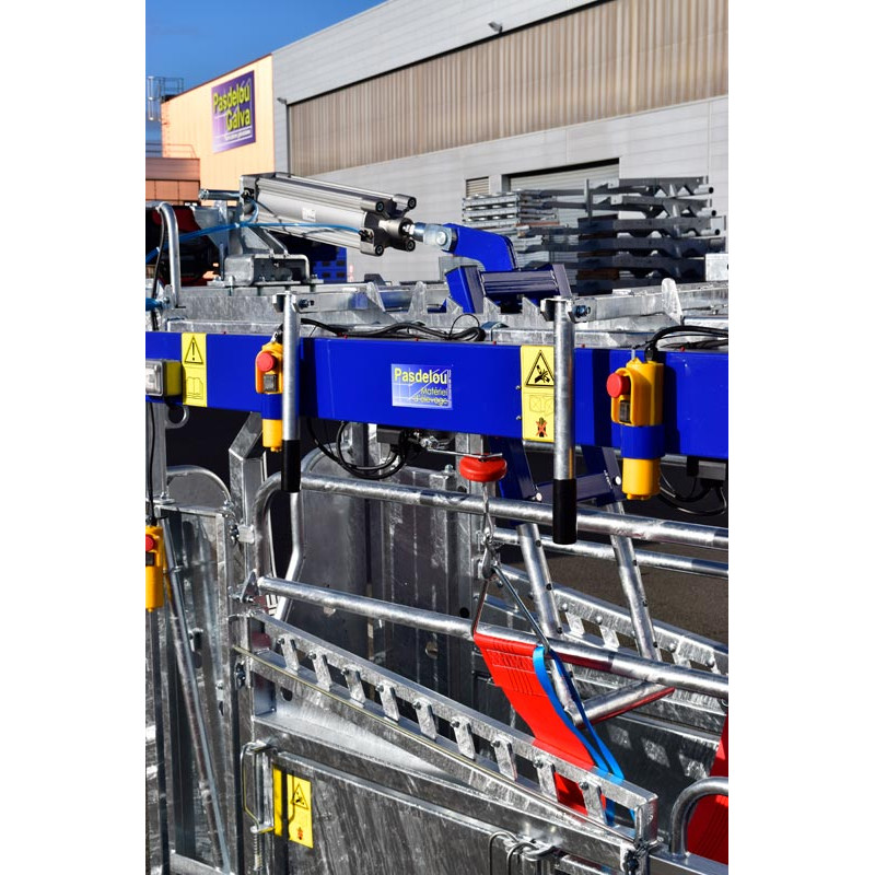 Pneumatic push/anti-backing system for cages manuelles Pneumatic push/anti-backing system for cages manuelles