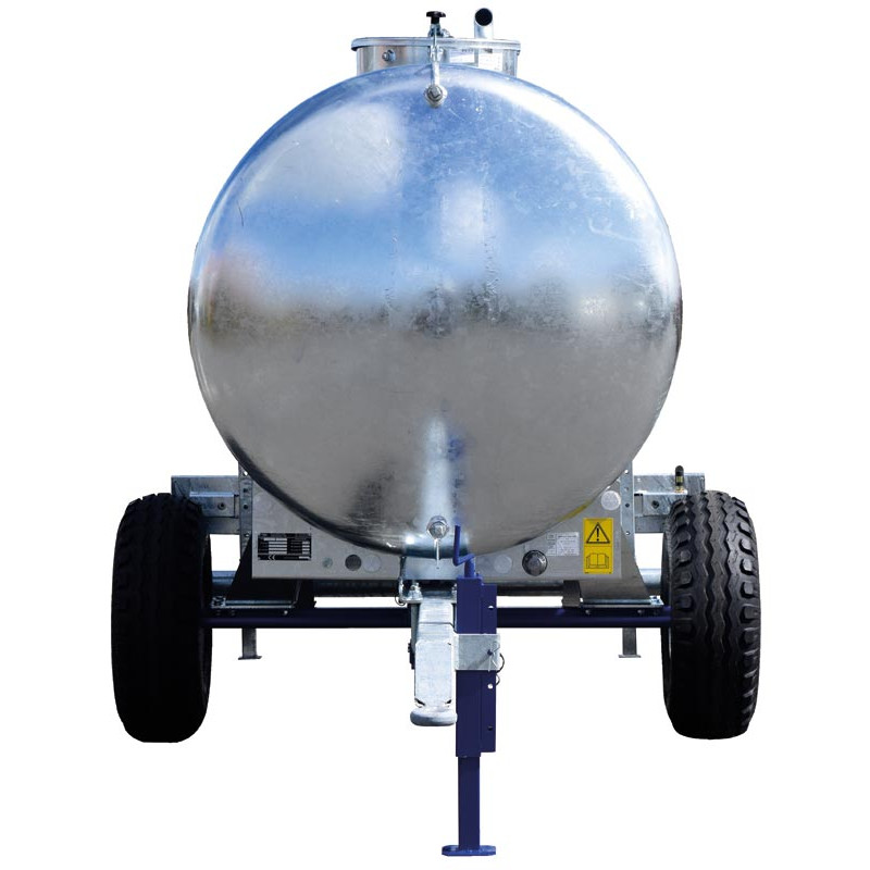 One-piece water bowser on wheels 4400 L