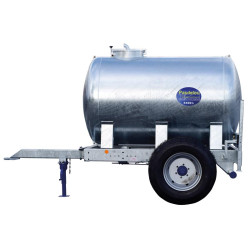 Water bowsers on trailers 4400 L Water bowsers on trailers 4400 L