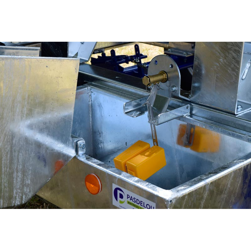 100 l Constant-level drinker for bowser