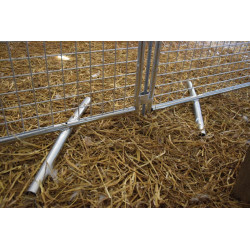 Wire-mesh poultry fencing