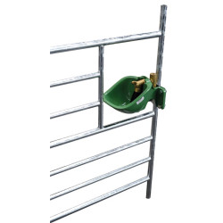 Standalone lambing hurdle with drinker opening for sheep