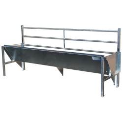 Single free service trough with 3-bar hurdles