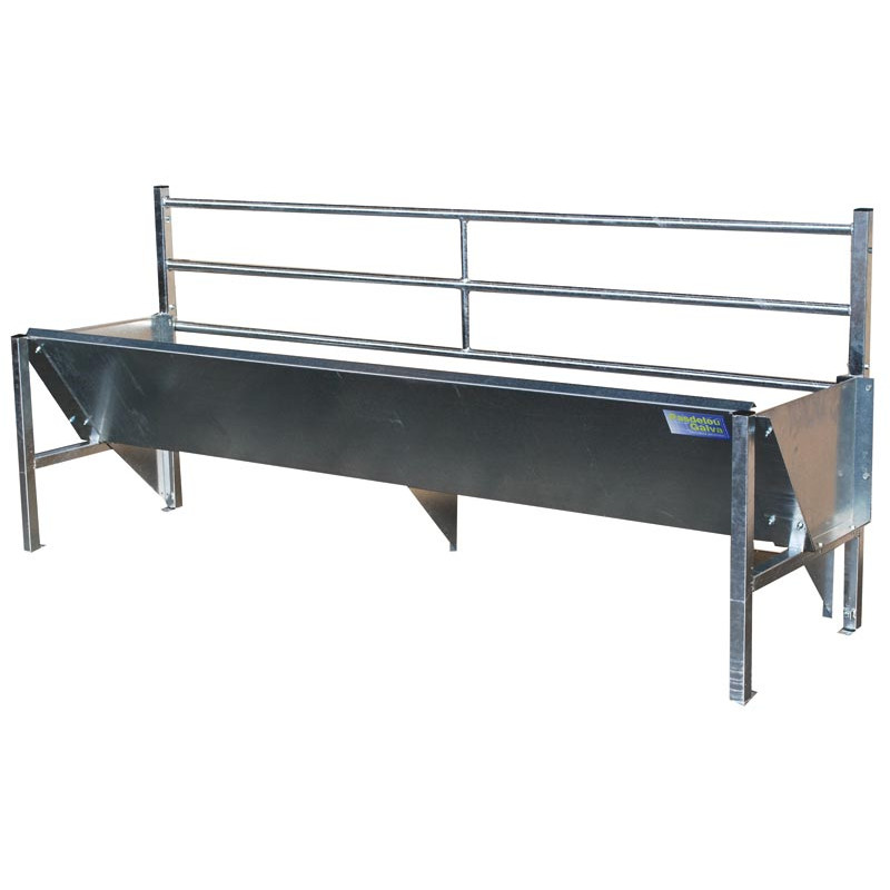 Single free service trough with 3-bar hurdles