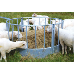 Round pasture hay rack with straight railing Round pasture hay rack with straight railing