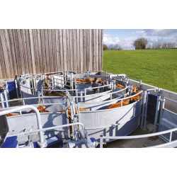 Semi-circular module with circular forcing area and posts to be embedded