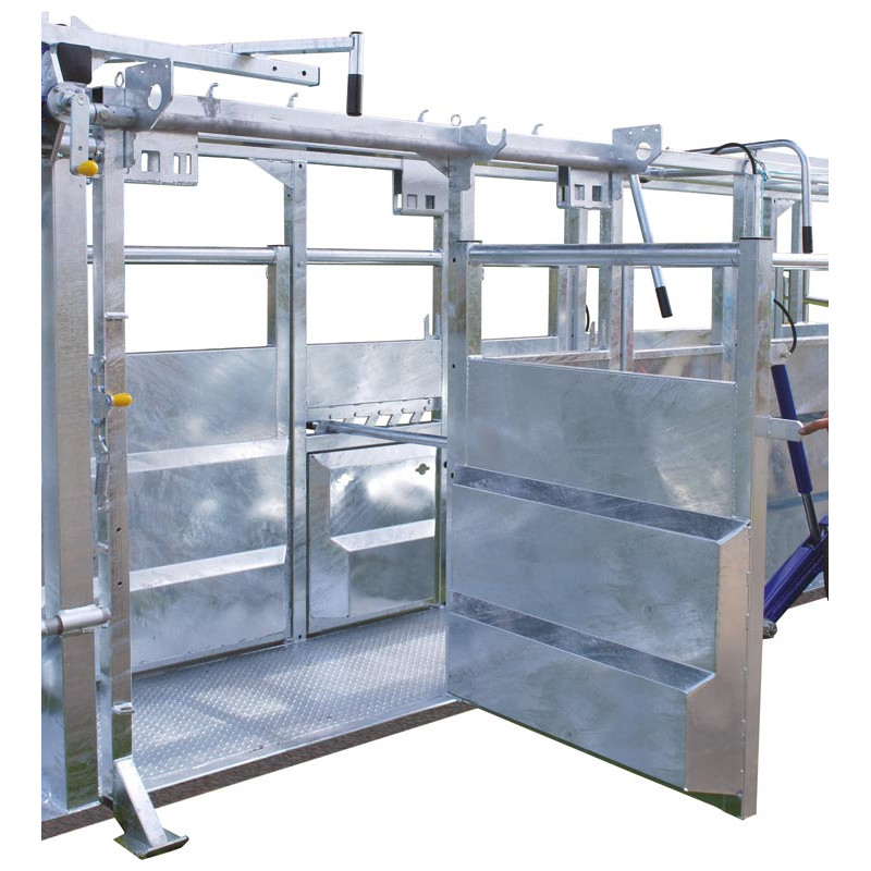Hydraulic mobile cattle handling race