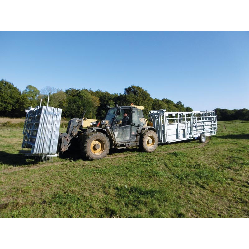 Hydraulic mobile cattle handling race