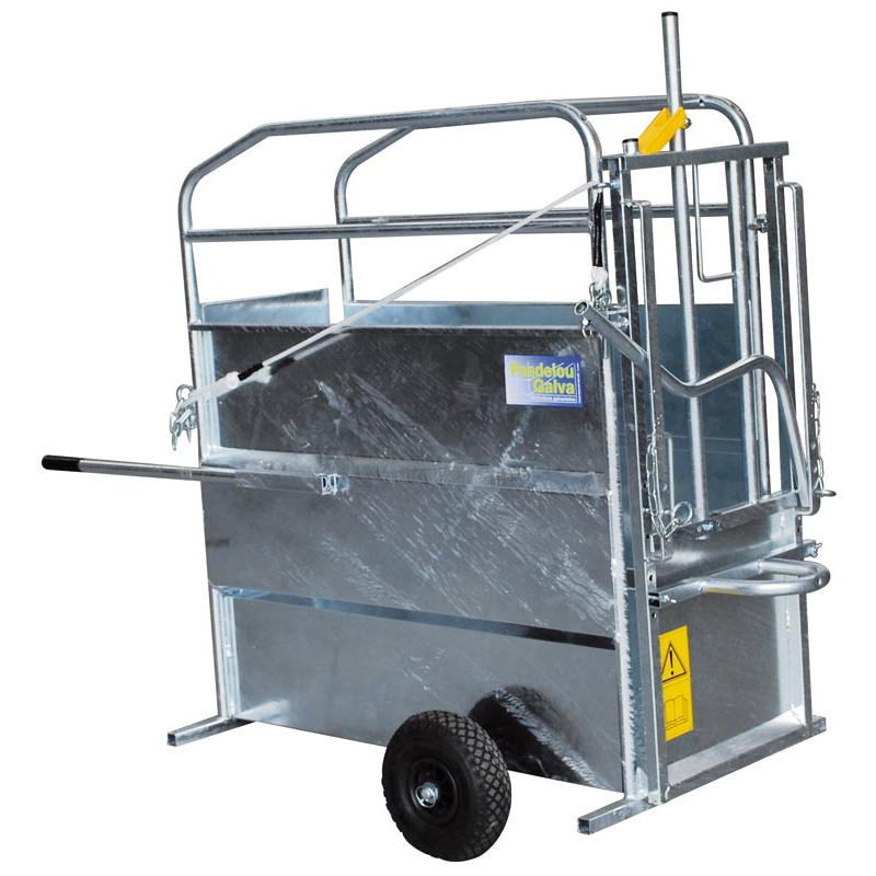 Mobile crush for calves