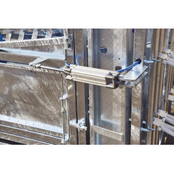 LVAPI crush - 3 gates - Adjustable sides - Opening side panels with gates