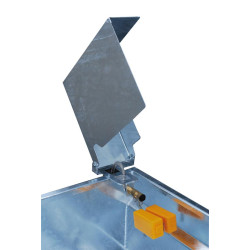 Float valve for a constant level with protective housing