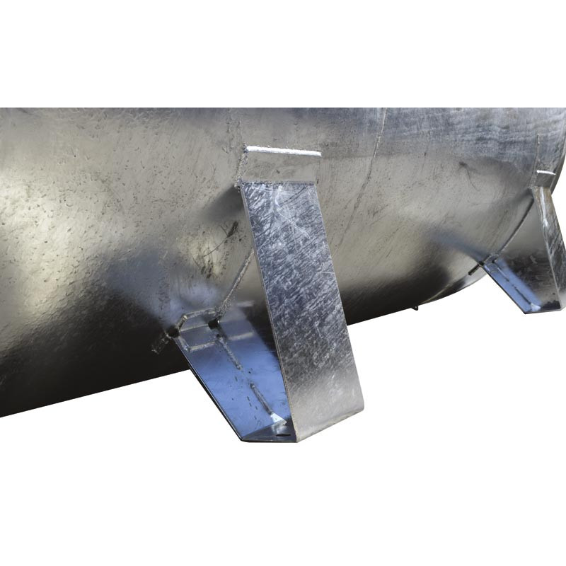 Water tanks on legs 8000 L