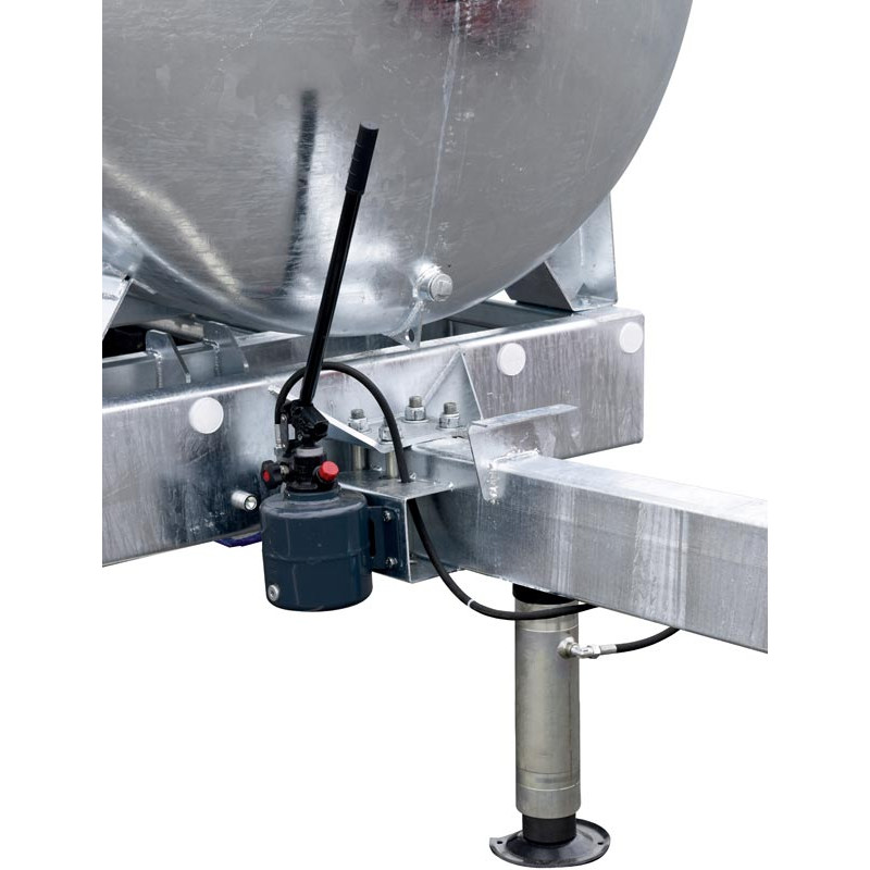 Water bowsers on trailers 8000 L Water bowsers on trailers 8000 L