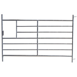 Standalone lambing hurdle with drinker opening for sheep