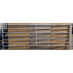 Tubular handling hurdle with hinge pin Tubular handling hurdle with hinge pin