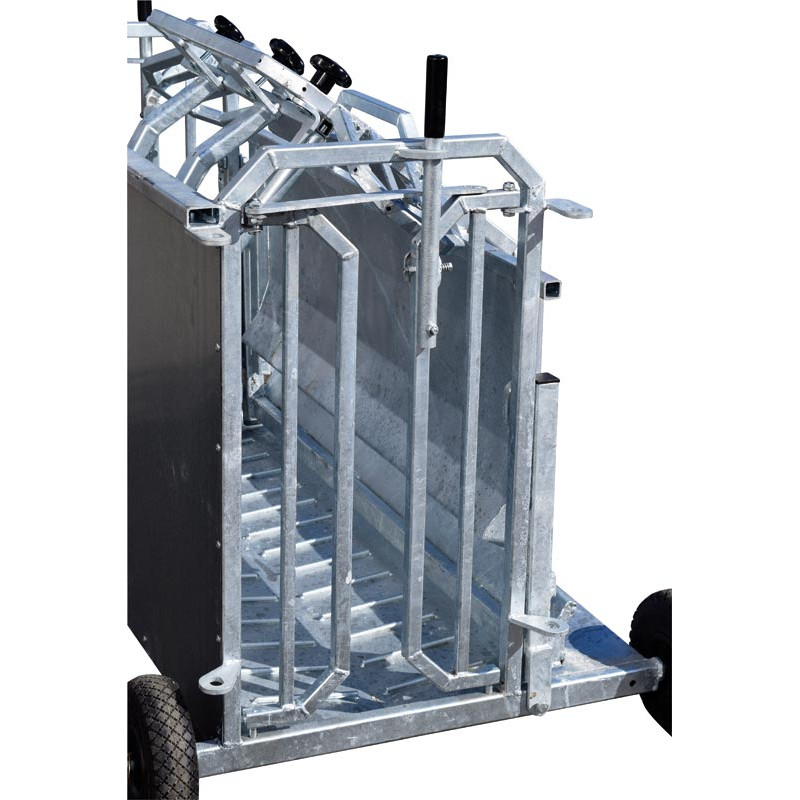 Mobile turnover crush for sheep