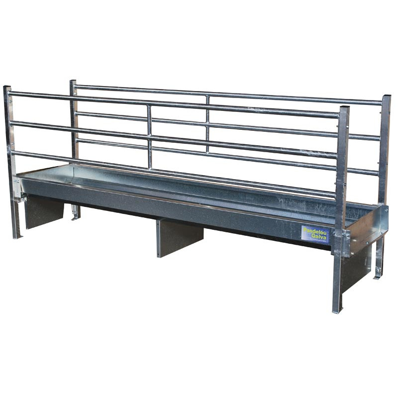 Double free service trough with 3-bar hurdles Double free service trough with 3-bar hurdles