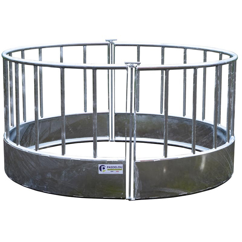 Round pasture hay rack with straight railing