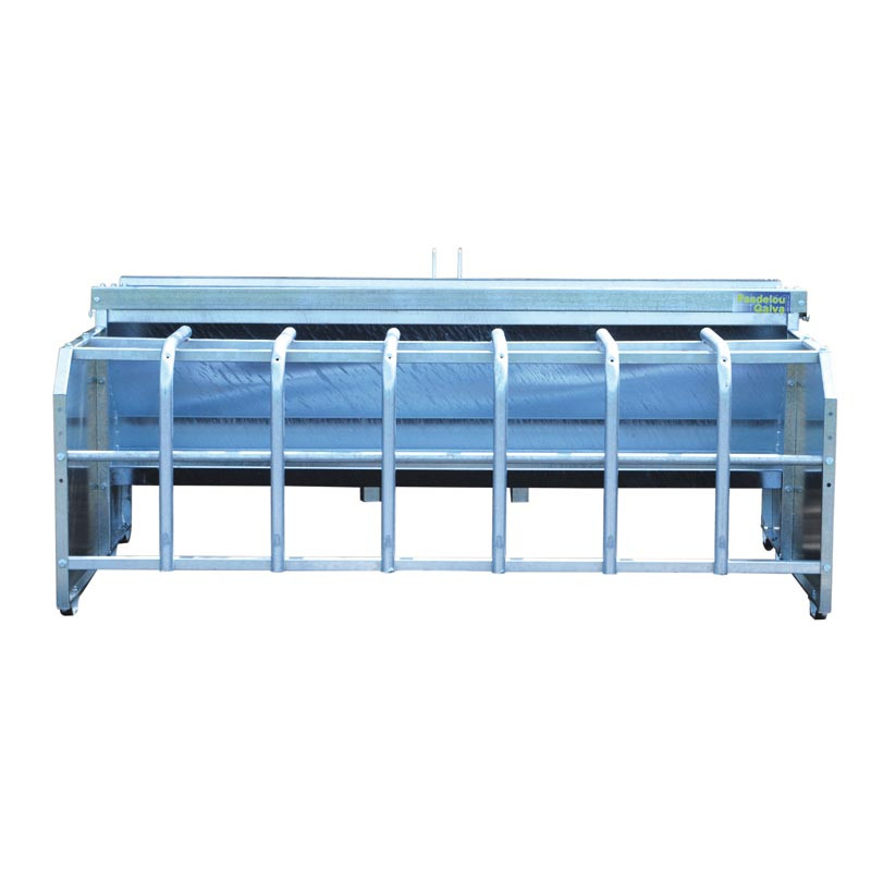 265 L selective feeder with single corral for lambs