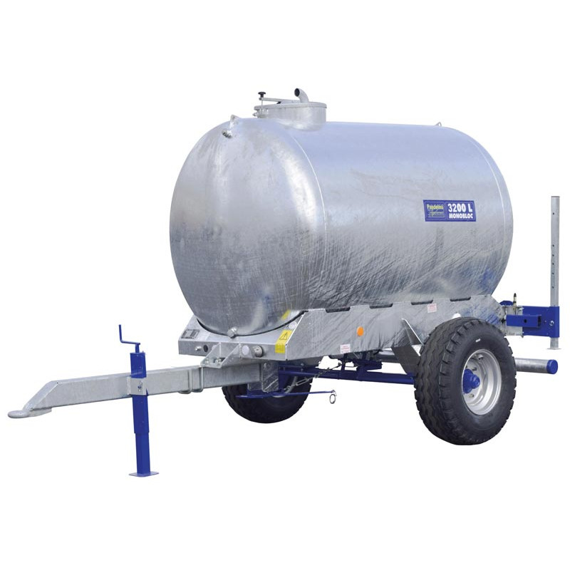 One-piece water bowser on wheels 3200 L