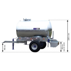 One-piece water bowser on wheels 3200 L