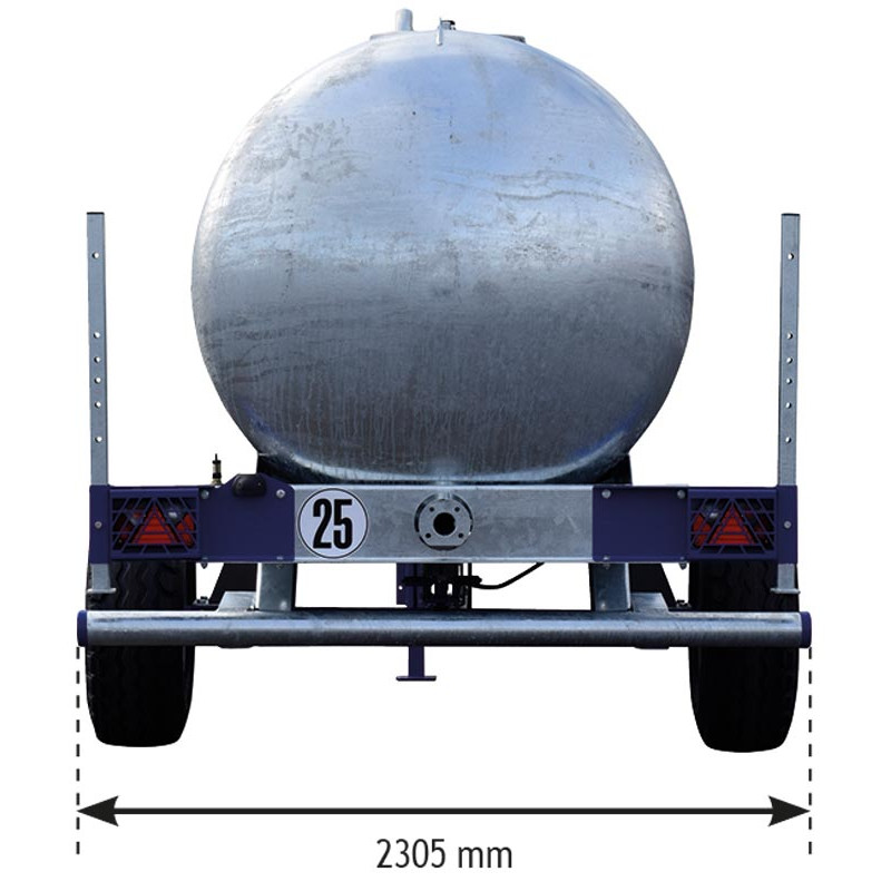 One-piece water bowser on wheels 5200 L